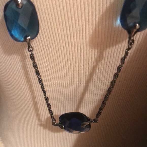 Jeweled long hanging necklace - Picture 2 of 9